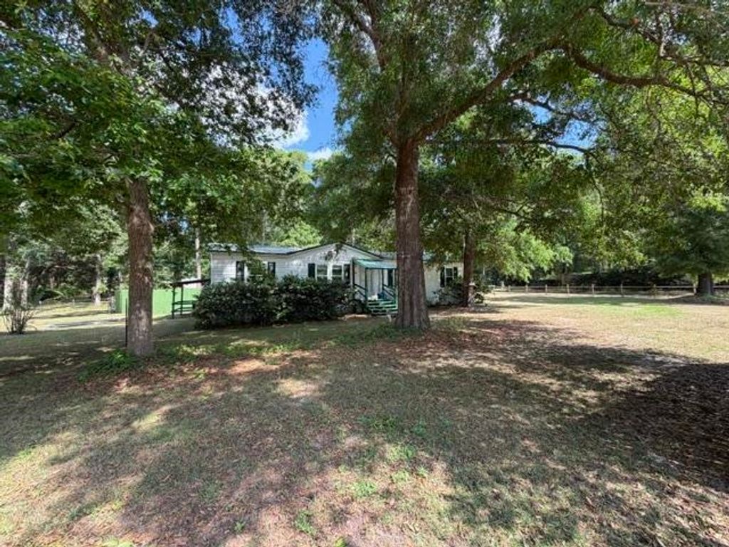 Photo of 1045 Back Forest Lane, Tallahassee, FL 32305 (MLS # 399250)