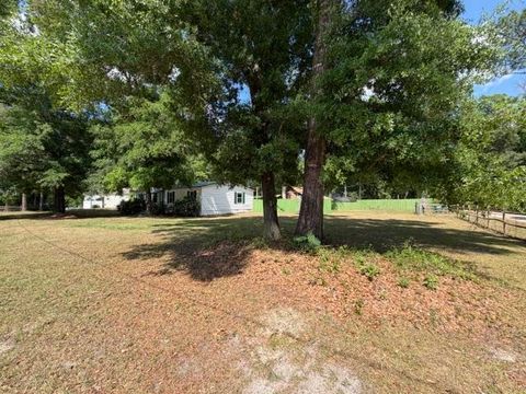 Tiny photo for 1045 Back Forest Lane, Tallahassee, FL 32305 (MLS # 399250)