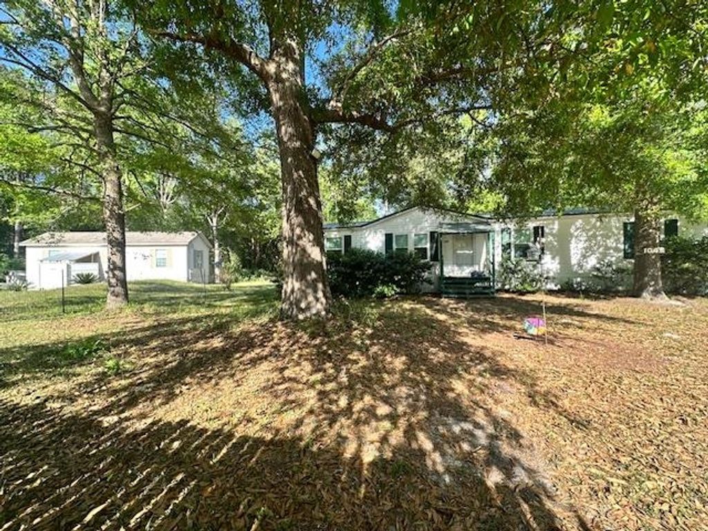 Photo of 1045 Back Forest Lane, Tallahassee, FL 32305 (MLS # 399250)