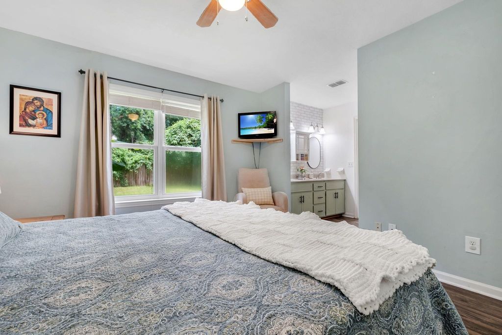 Photo of 8251 Chickasaw Trail, Tallahassee, FL 32312 (MLS # 389488)