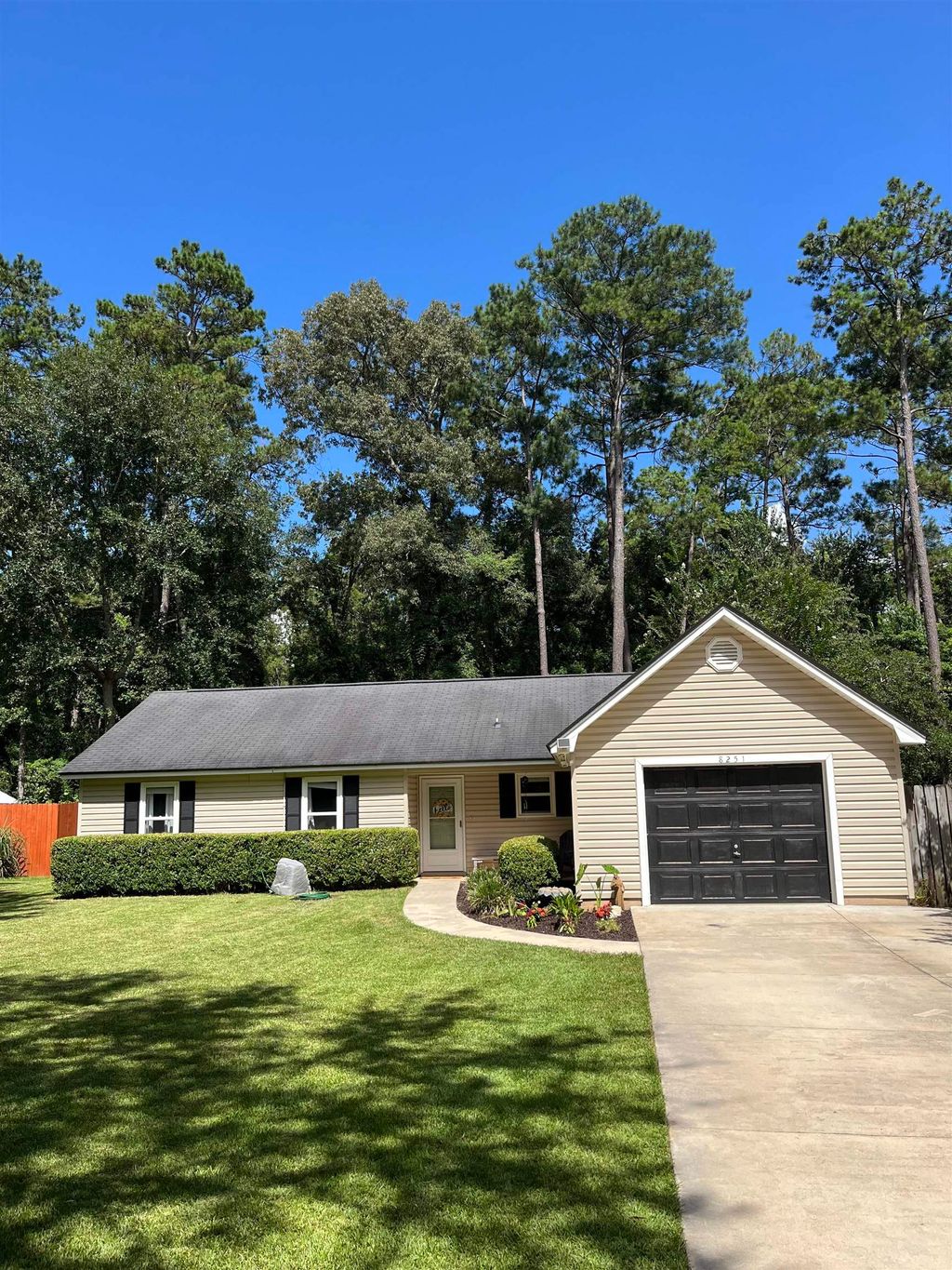 Photo of 8251 Chickasaw Trail, Tallahassee, FL 32312 (MLS # 389488)