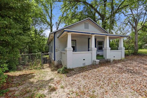 Tiny photo for 719 Dent Street, Tallahassee, FL 32304 (MLS # 399830)