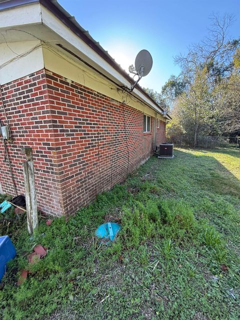 Tiny photo for 670 Poplar Street, Monticello, FL 32344 (MLS # 399392)