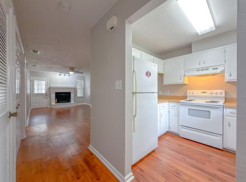 Tiny photo for 216 Dixie Drive #D-3, Tallahassee, FL 32304 (MLS # 401029)