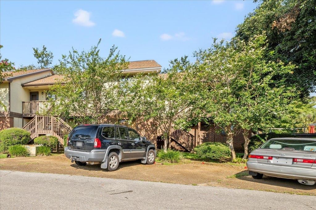 Photo of 216 Dixie Drive #8, Tallahassee, FL 32304 (MLS # 388229)