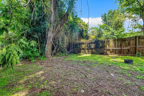 Tiny photo for 3174 ALLISON MARIE Court, Tallahassee, FL 32304 (MLS # 401557)