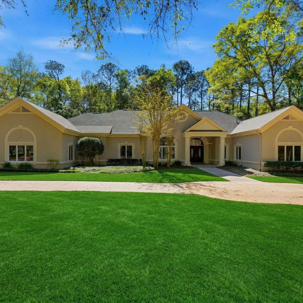 Photo of 278 E Rosehill Drive, Tallahassee, FL 32312 (MLS # 399090)