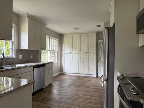 Tiny photo for 2832 S Shamrock Street, Tallahassee, FL 32309 (MLS # 400458)