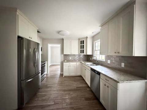 Tiny photo for 2832 S Shamrock Street, Tallahassee, FL 32309 (MLS # 400458)