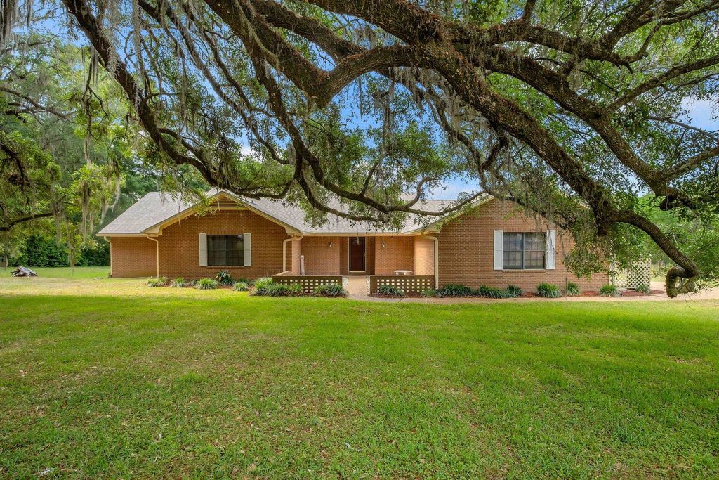 Photo of 7007 ALHAMBRA Drive, Tallahassee, FL 32317 (MLS # 399026)