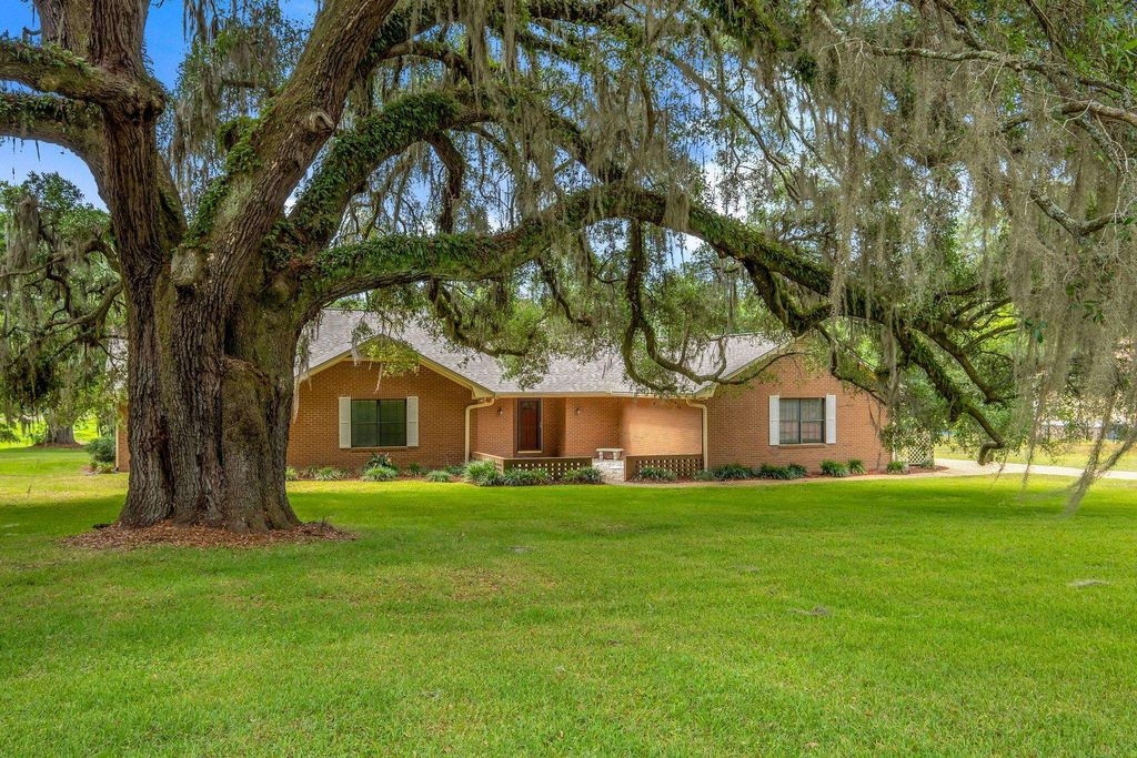 Photo of 7007 ALHAMBRA Drive, Tallahassee, FL 32317 (MLS # 399026)