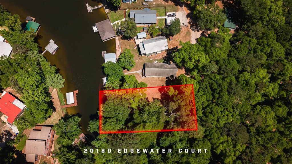 Photo of 20180 Edgewater Court, Tallahassee, FL 32310 (MLS # 398626)