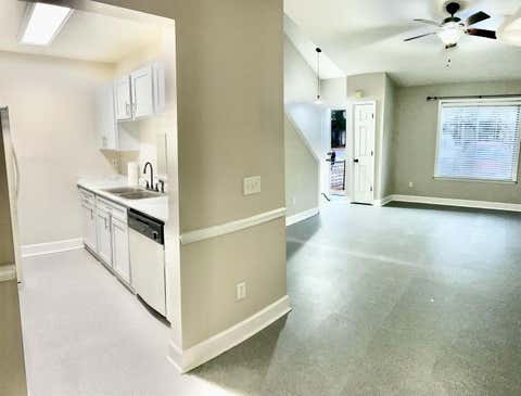 Tiny photo for 2946 Capital Park, Tallahassee, FL 32301 (MLS # 402720)