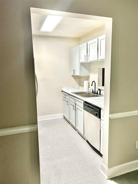 Tiny photo for 2946 Capital Park, Tallahassee, FL 32301 (MLS # 402720)
