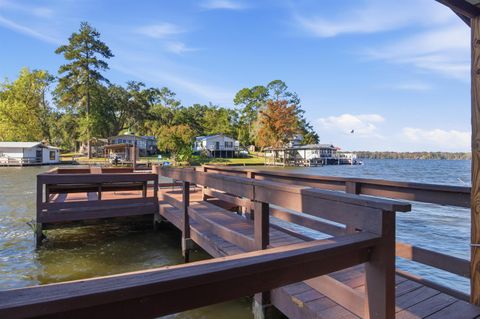 Tiny photo for 24140 Lanier Street, Tallahassee, FL 32310 (MLS # 393227)