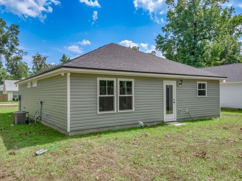 A home in CRAWFORDVILLE