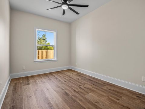 Tiny photo for 10 Divine Loop, Crawfordville, FL 32327 (MLS # 398101)