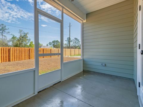 Tiny photo for 10 Divine Loop, Crawfordville, FL 32327 (MLS # 398101)