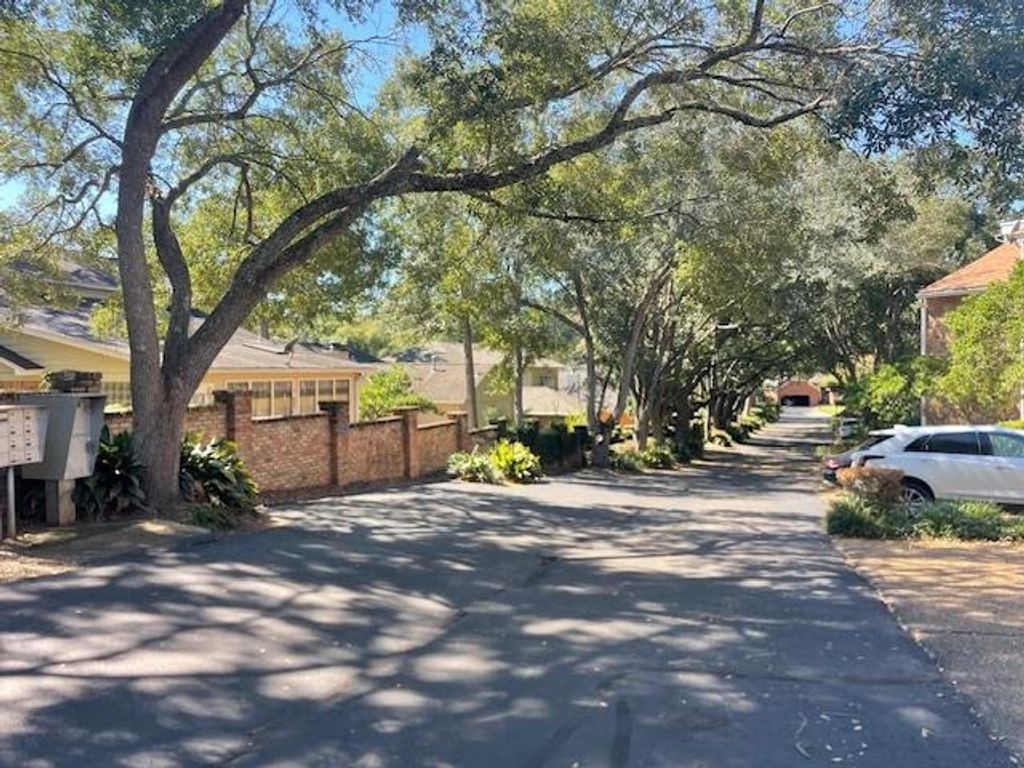 Photo of 3072 Ironwood Drive Dr, Tallahassee, FL 32309 (MLS # 392139)