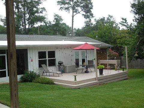 A home in TALLAHASSEE