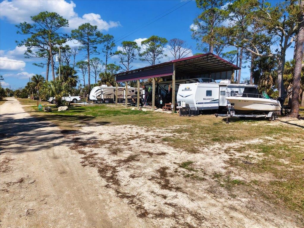 Photo of 270 KINGFISHER Road, Perry, FL 32348 (MLS # 397325)