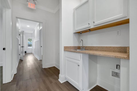 Tiny photo for 1725 NE Capital Circle #205, Tallahassee, FL 32308 (MLS # 400865)