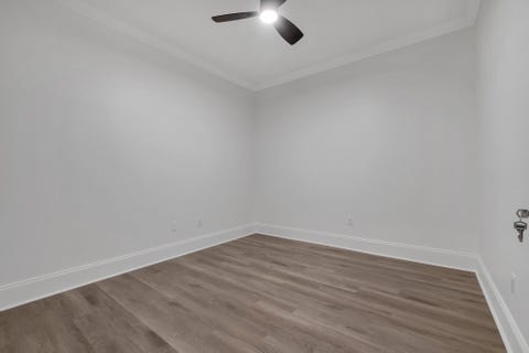 Tiny photo for 1725 NE Capital Circle #205, Tallahassee, FL 32308 (MLS # 400865)