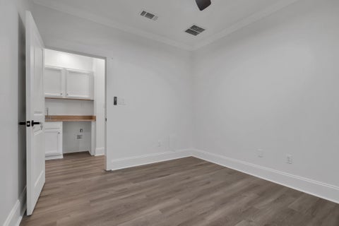 Tiny photo for 1725 NE Capital Circle #205, Tallahassee, FL 32308 (MLS # 400865)