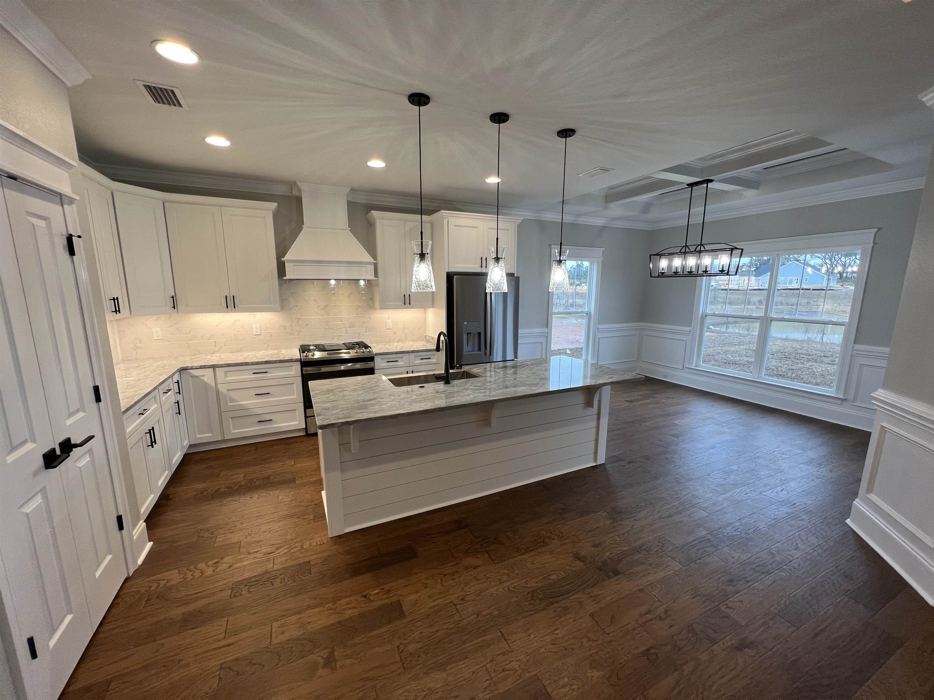 4233 Landry Lane