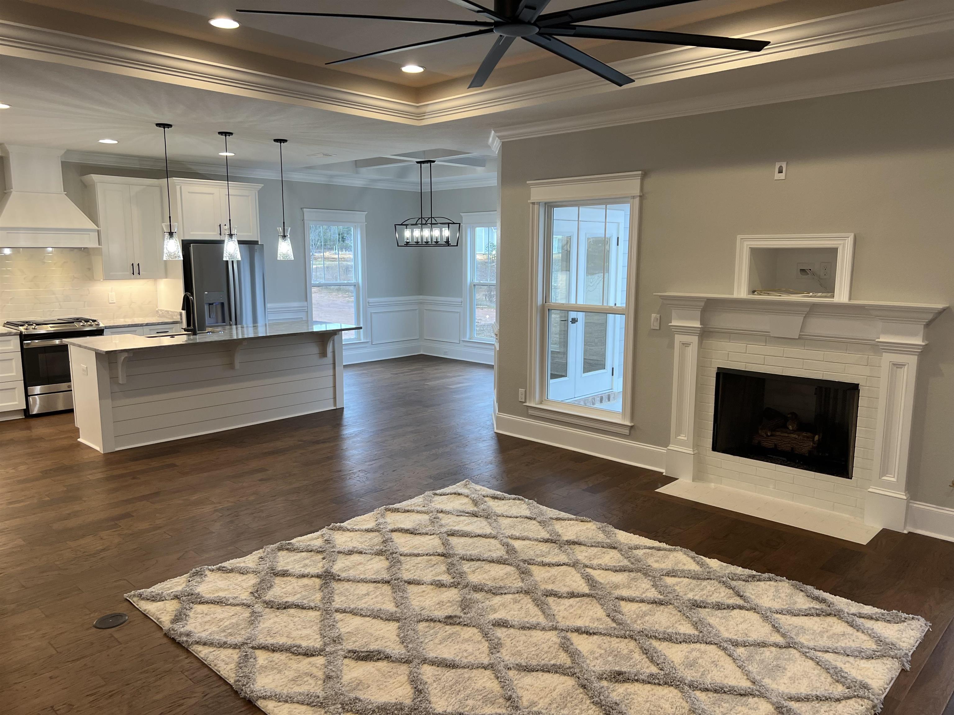 4233 Landry Lane