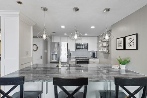 Tiny photo for 300 S DUVAL Street #1108, Tallahassee, FL 32301 (MLS # 393916)