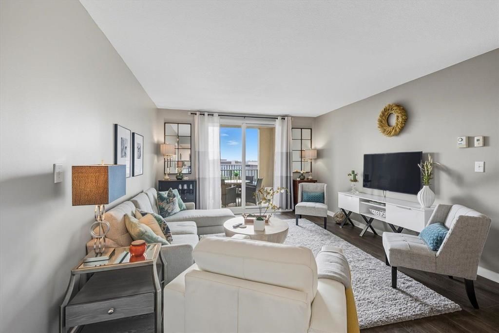 Photo of 300 S DUVAL Street #1108, Tallahassee, FL 32301 (MLS # 393916)