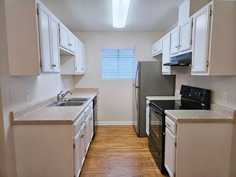 Tiny photo for 431 RICHVIEW PARK CIR East #bsouth, Tallahassee, FL 32301 (MLS # 400353)