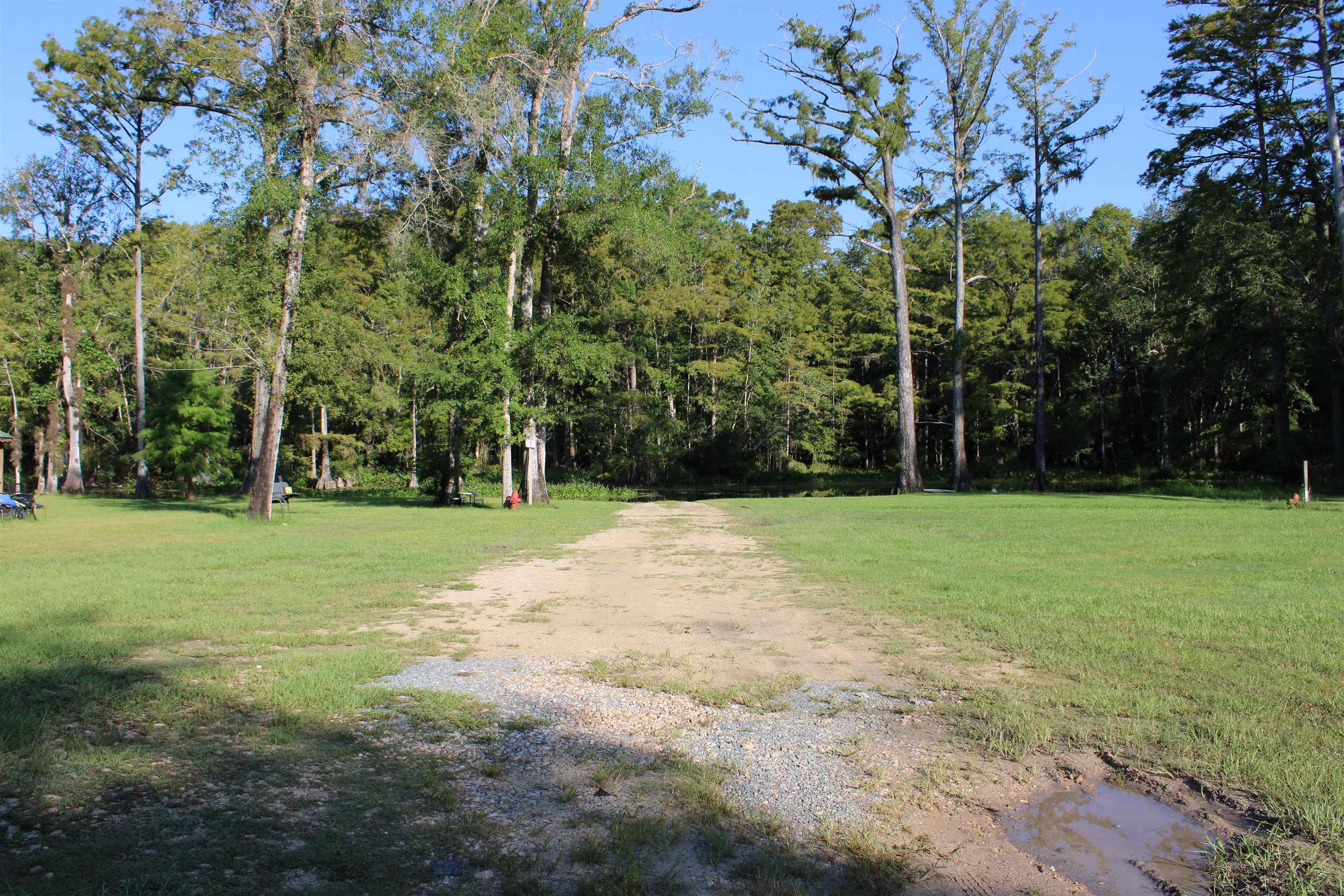 1410 Malloy Landing A Road