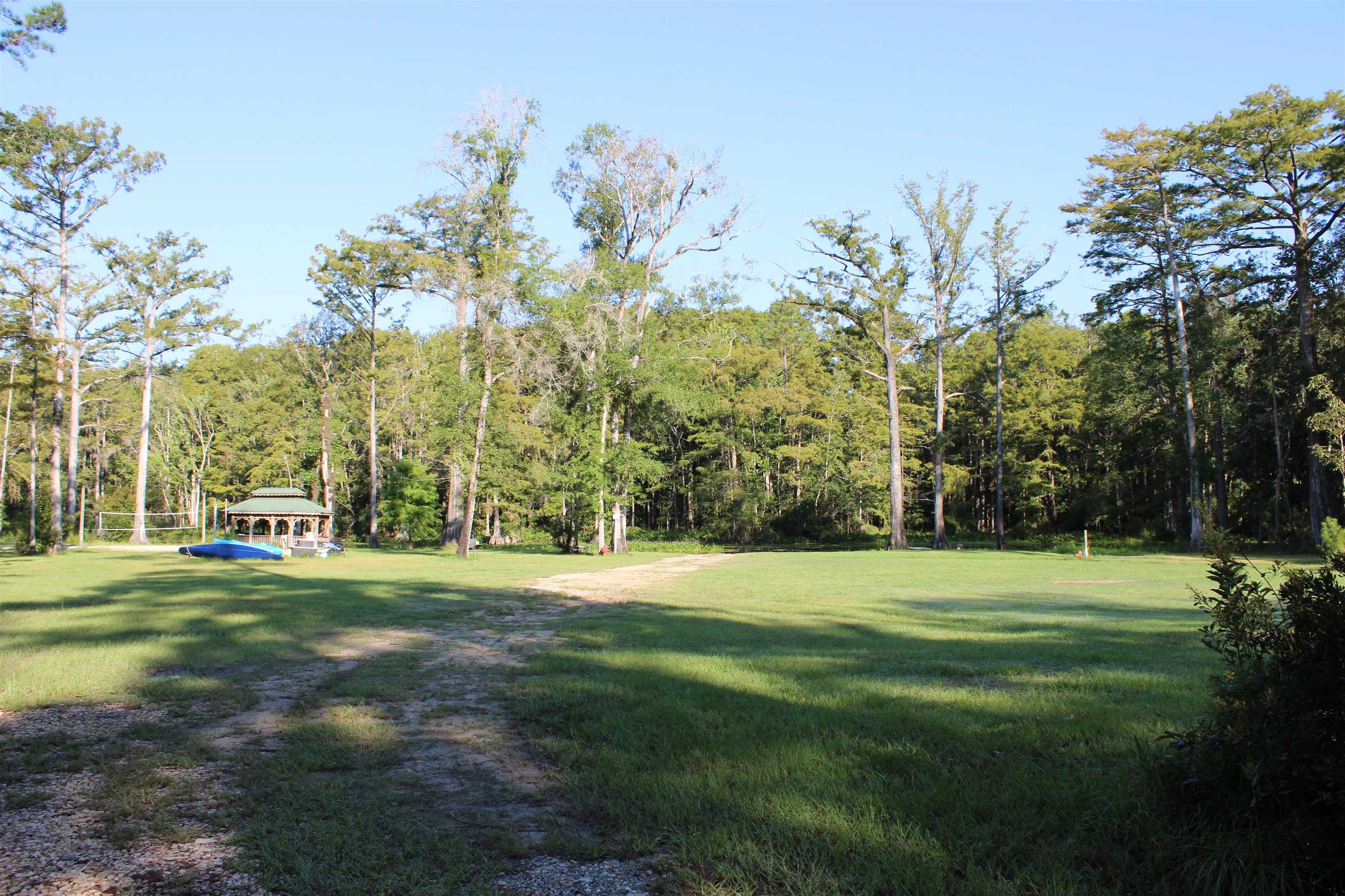 1410 Malloy Landing A Road