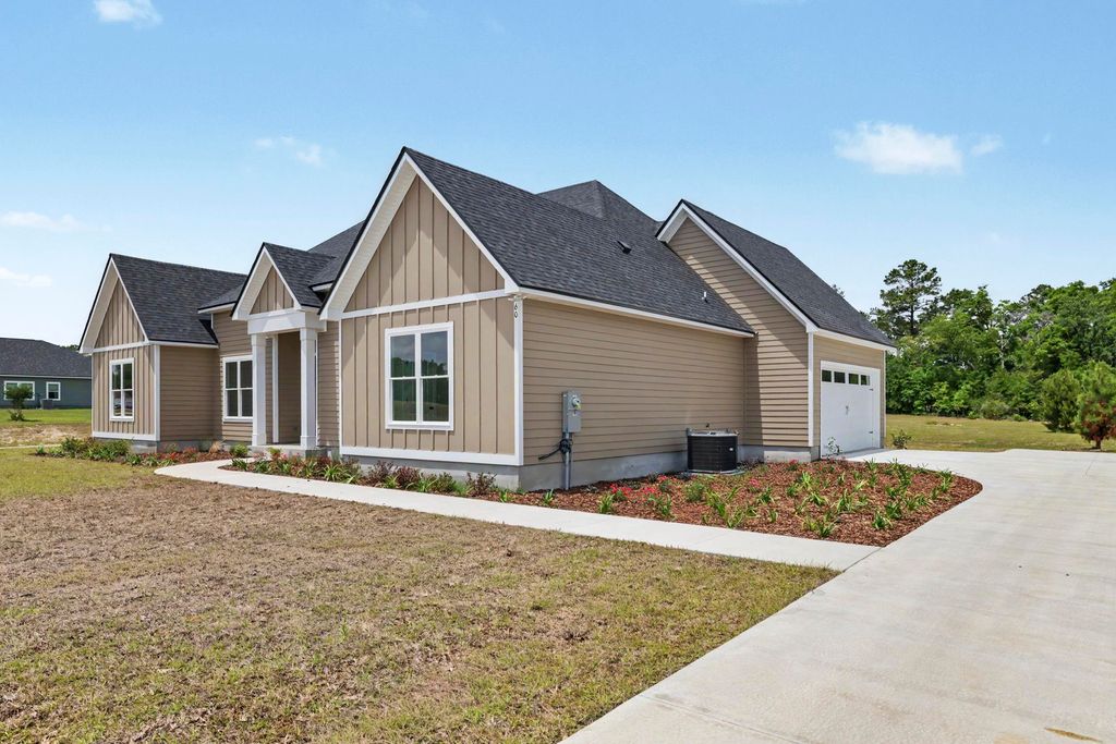 Photo of 60 Golden Loop, Crawfordville, FL 32327 (MLS # 399601)