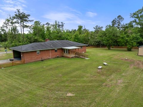 Tiny photo for 4068 English Road, Marianna, FL 32448 (MLS # 399157)
