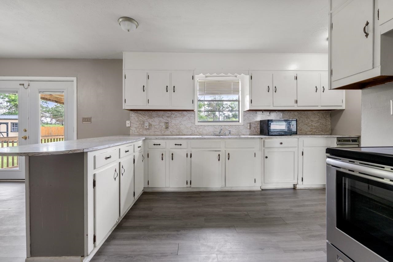 4068 English Road