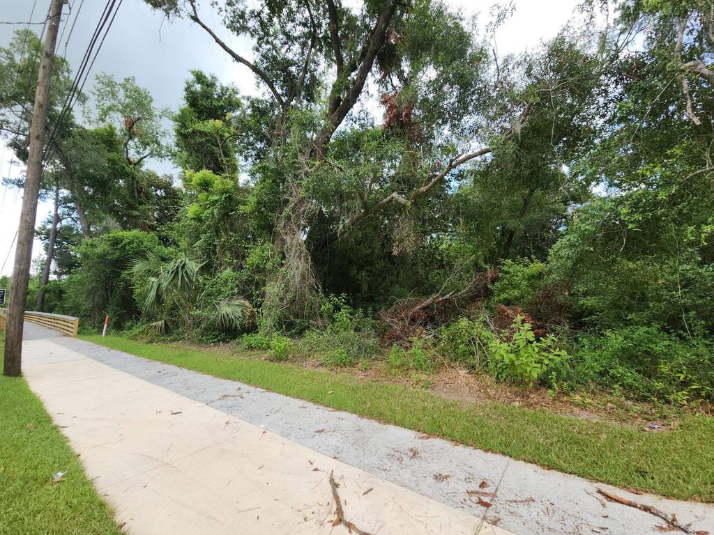 Photo of 625 Tram Road, Tallahassee, FL 32305 (MLS # 375105)