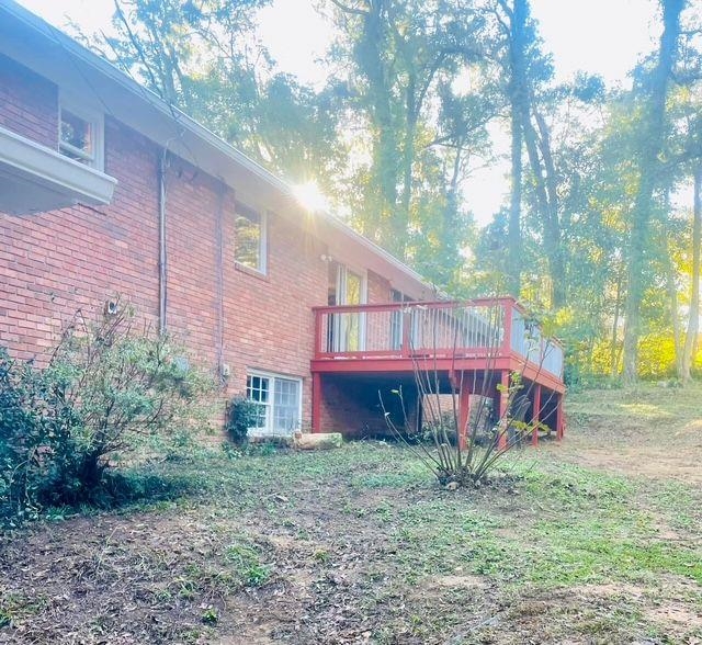 610 N CALHOUN Street