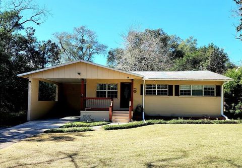 Photo of 1924 Trimble Road, Tallahassee, FL 32303 (MLS # 395840)