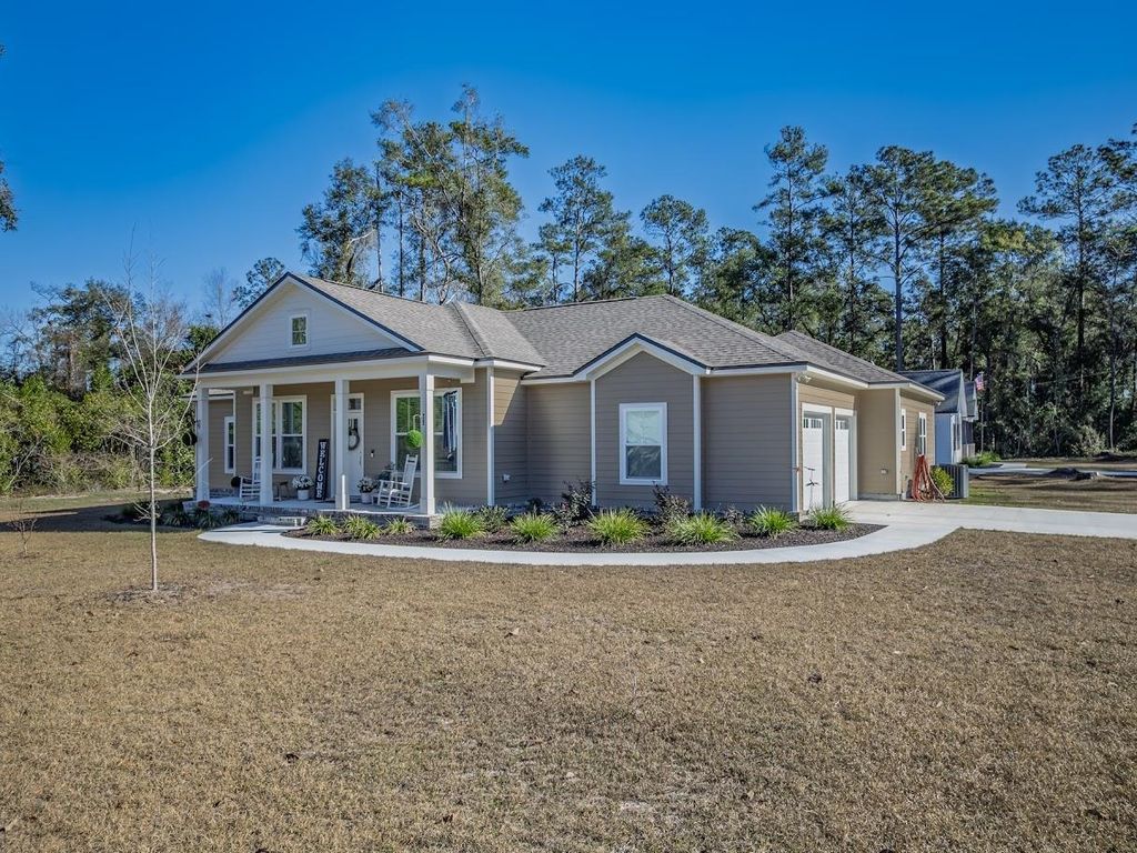 Photo of 2 Cherry Avenue, Crawfordville, FL 32327 (MLS # 395861)