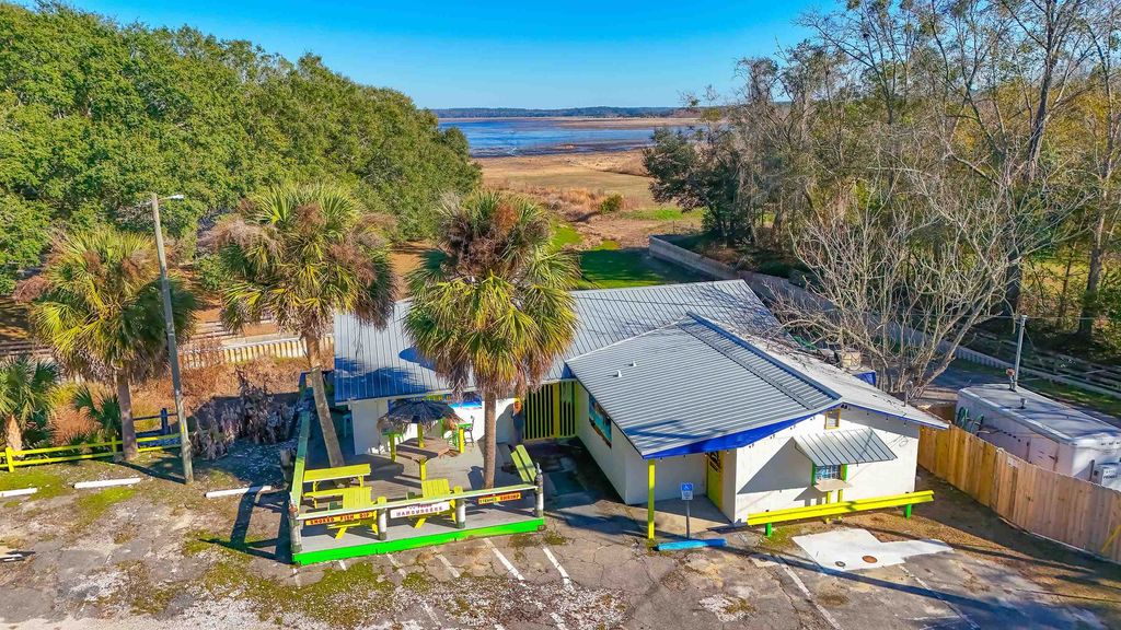 Photo of 4806 Jackson Cove Road, Tallahassee, FL 32303 (MLS # 395506)