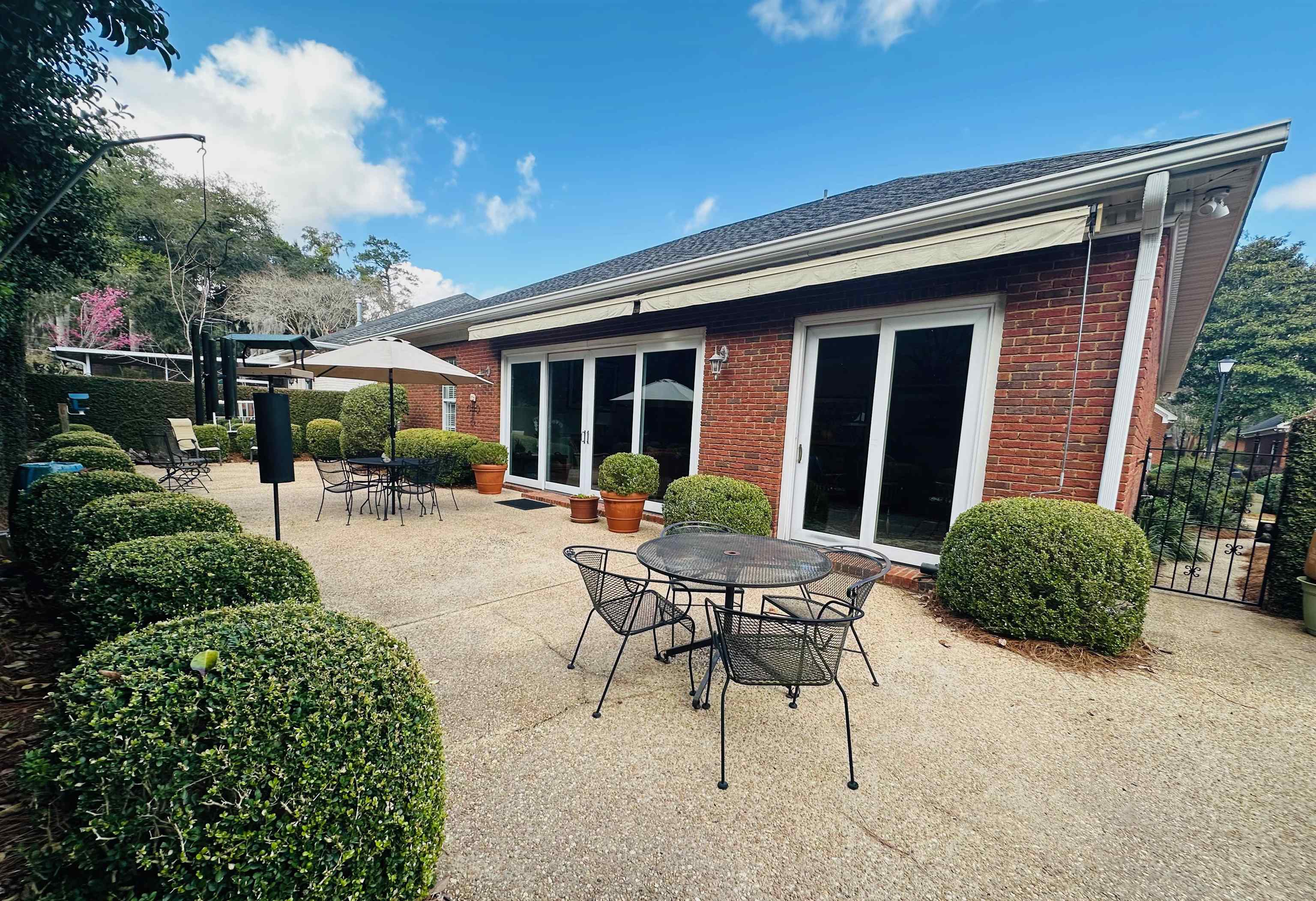 813 Greenbrier Lane