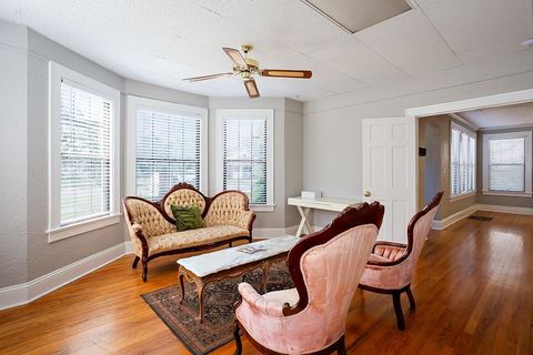 Tiny photo for 250 E 6Th Avenue, Tallahassee, FL 32303 (MLS # 389463)