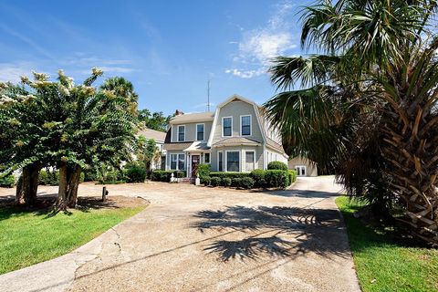 Tiny photo for 250 E 6Th Avenue, Tallahassee, FL 32303 (MLS # 389463)