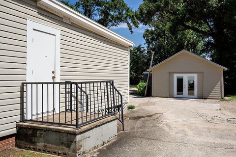 Tiny photo for 250 E 6Th Avenue, Tallahassee, FL 32303 (MLS # 389463)