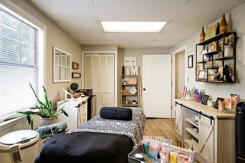 Tiny photo for 250 E 6Th Avenue, Tallahassee, FL 32303 (MLS # 389463)
