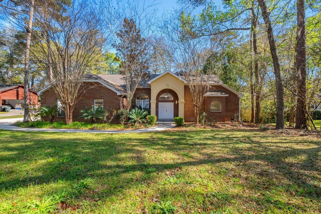 Photo of 1821 WOODGATE Way, Tallahassee, FL 32308 (MLS # 397134)