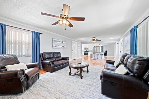 Tiny photo for 422 NW College Loop, Madison, FL 32340 (MLS # 402920)